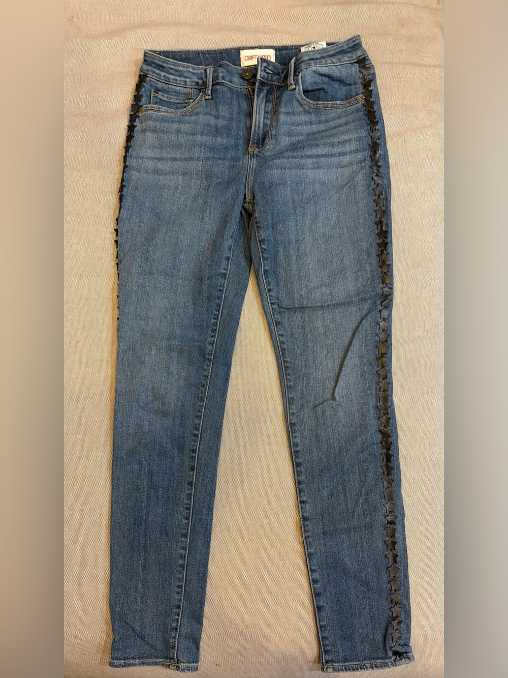 Star detail skinny jeans